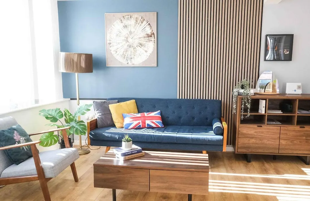 Spacious 2Br 2Ba Apartment City Centre Sleeps 5-1
