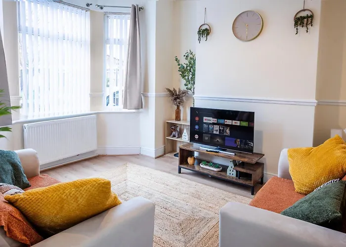 Spacious 3 Bed With Free Parking 20Mins From City Center